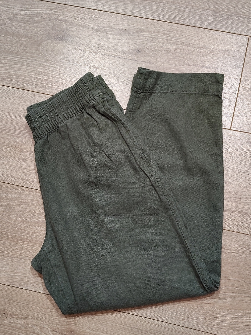 Old Navy Ladies Olive Green Capri Pants,  Ladies Size X-Small,  Summer Pants - Picture 10 of 10